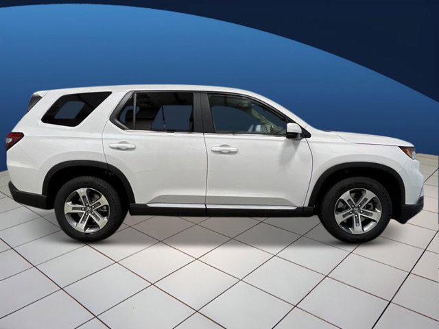 new 2025 Honda Pilot car, priced at $45,200