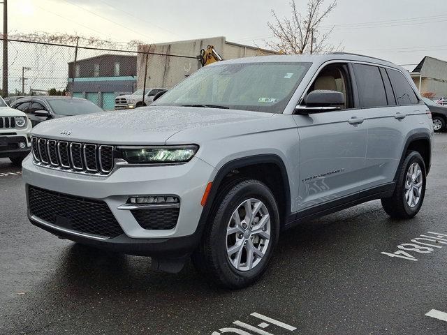 used 2022 Jeep Grand Cherokee car, priced at $29,595