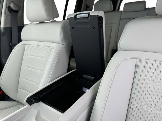 new 2025 Hyundai Santa Fe car, priced at $45,914