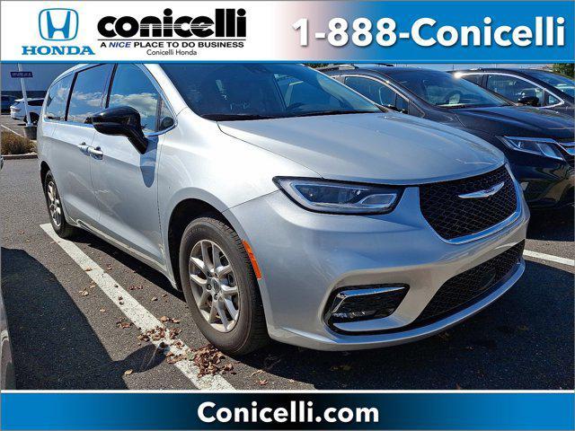 used 2024 Chrysler Pacifica car, priced at $29,495