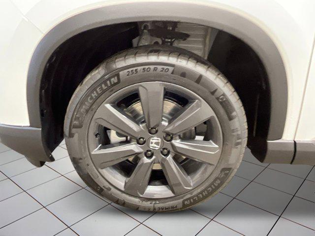 new 2025 Honda Pilot car, priced at $42,784