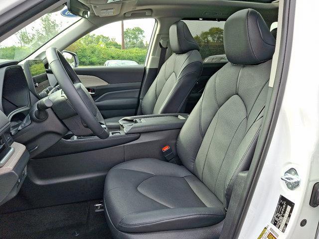 used 2025 Toyota Grand Highlander car, priced at $52,887