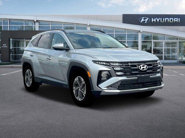 new 2025 Hyundai TUCSON Hybrid car, priced at $34,566