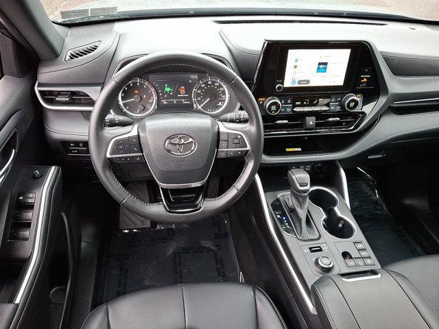 used 2023 Toyota Highlander car, priced at $42,744