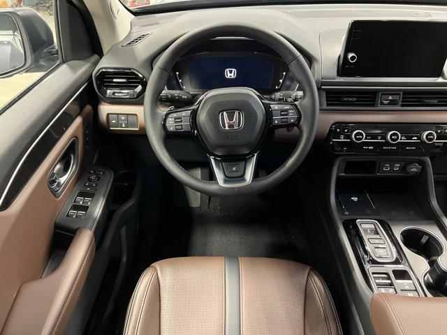 new 2025 Honda Pilot car, priced at $51,154