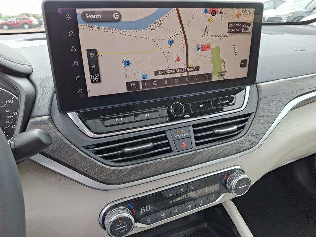 new 2025 Nissan Altima car, priced at $36,082