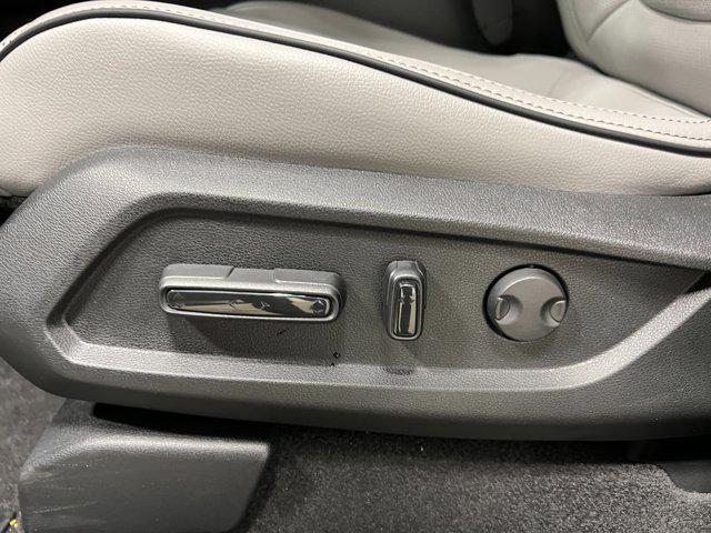 new 2025 Honda Pilot car, priced at $50,772