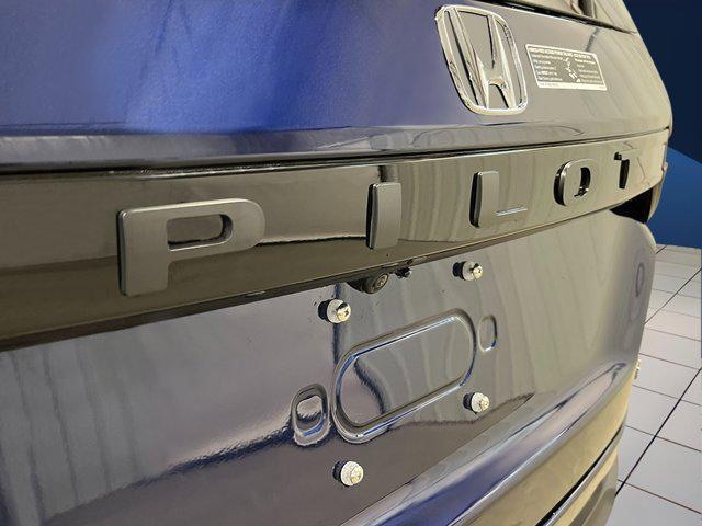 new 2025 Honda Pilot car, priced at $50,772