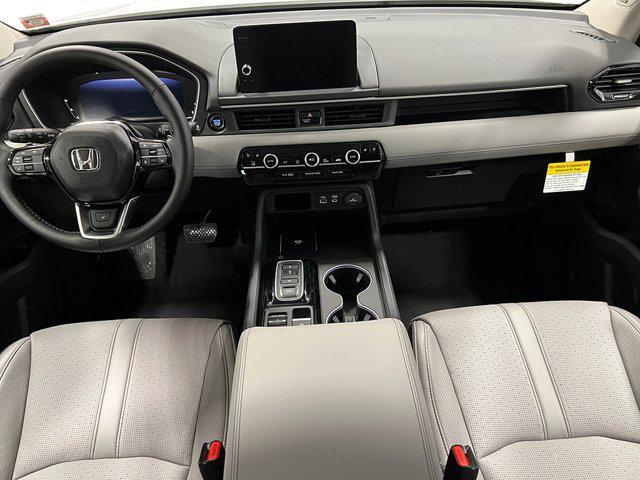 new 2025 Honda Pilot car, priced at $50,772