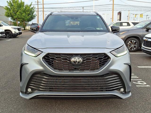 used 2021 Toyota Highlander car, priced at $34,995