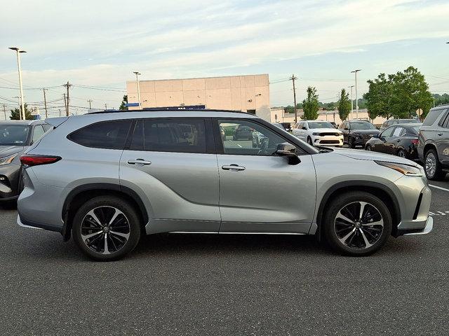 used 2021 Toyota Highlander car, priced at $34,995