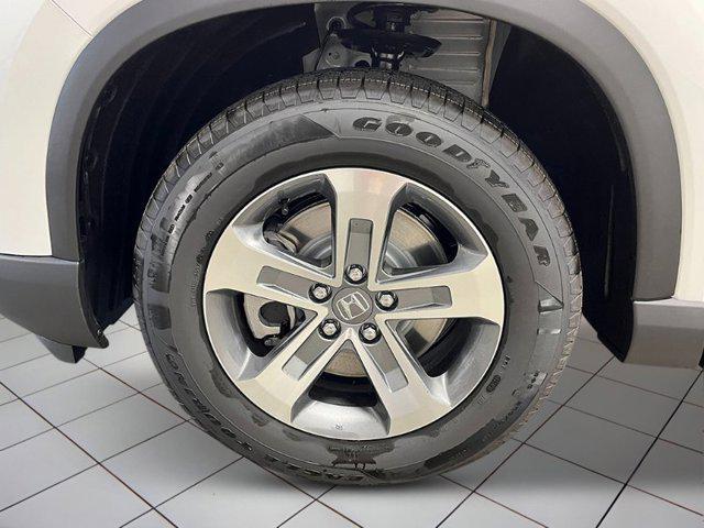 new 2025 Honda Pilot car, priced at $45,200