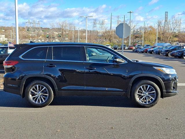 used 2019 Toyota Highlander car, priced at $24,995
