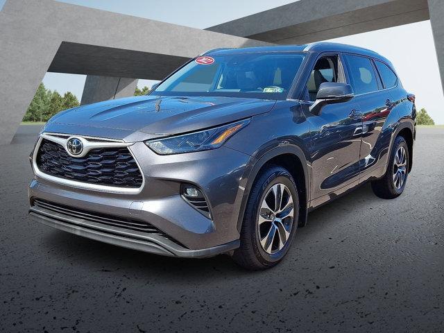 used 2022 Toyota Highlander car, priced at $31,967