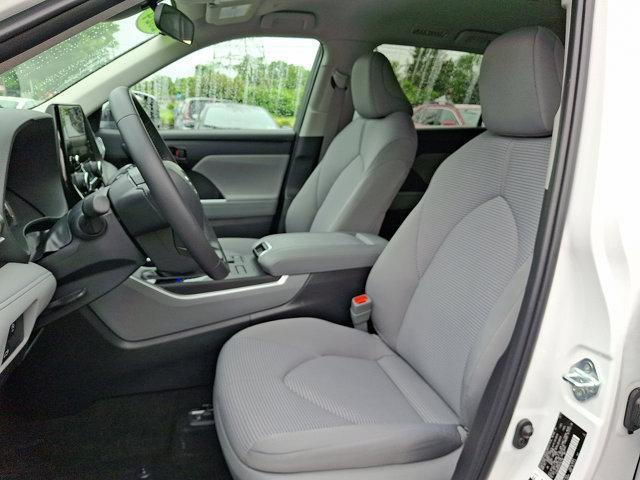 used 2024 Toyota Highlander car, priced at $40,555