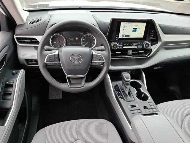used 2024 Toyota Highlander car, priced at $40,555