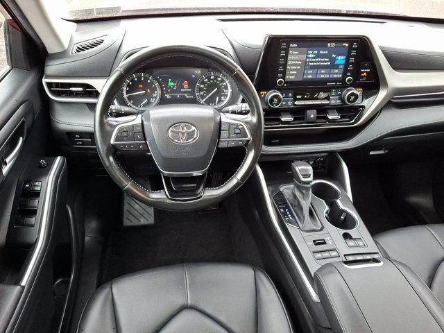 used 2021 Toyota Highlander car, priced at $33,703