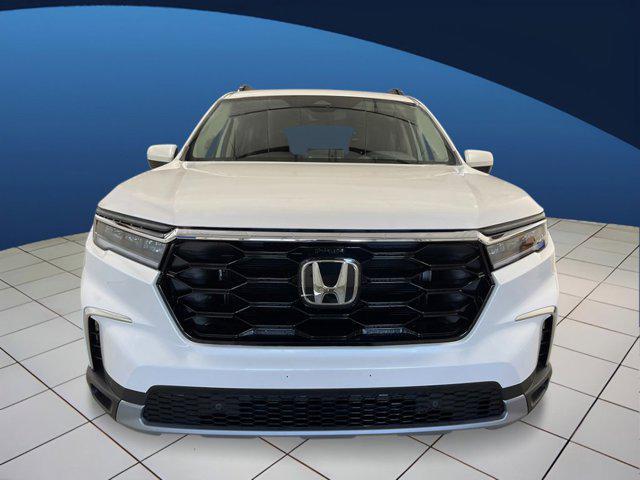 new 2025 Honda Pilot car, priced at $48,208