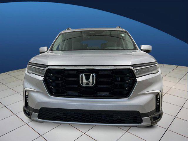 new 2025 Honda Pilot car, priced at $50,857
