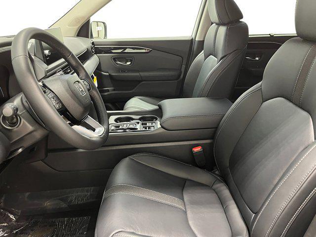 new 2025 Honda Pilot car, priced at $47,008