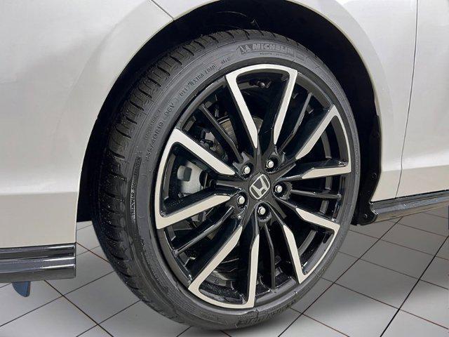 new 2025 Honda Accord Hybrid car, priced at $38,352