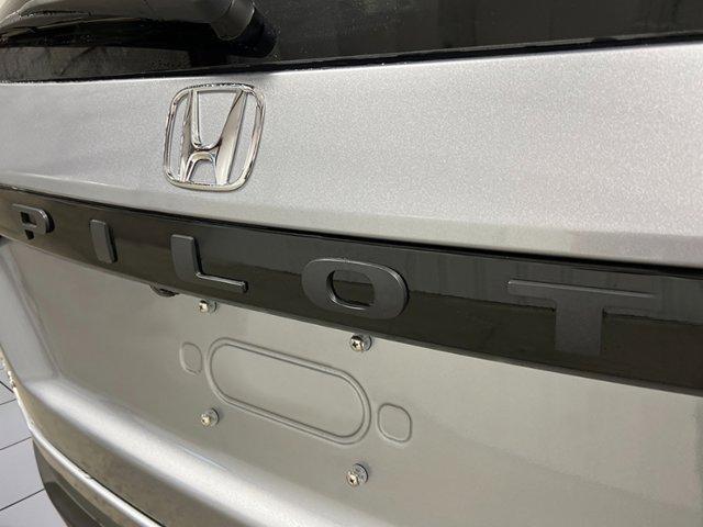 new 2025 Honda Pilot car, priced at $44,395