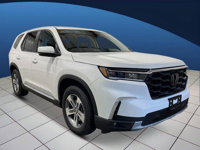 new 2025 Honda Pilot car, priced at $45,200