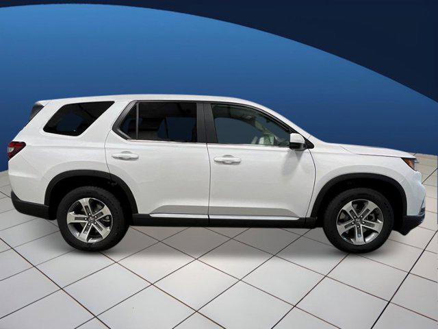 new 2025 Honda Pilot car, priced at $45,200