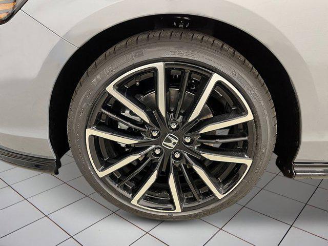 new 2025 Honda Accord Hybrid car, priced at $38,157