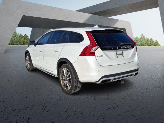 used 2015 Volvo V60 Cross Country car, priced at $14,888