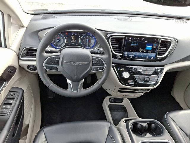 used 2023 Chrysler Pacifica car, priced at $24,967