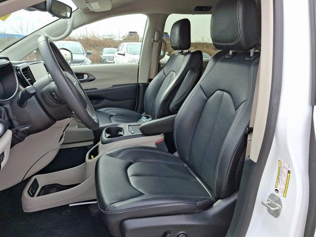 used 2023 Chrysler Pacifica car, priced at $24,967