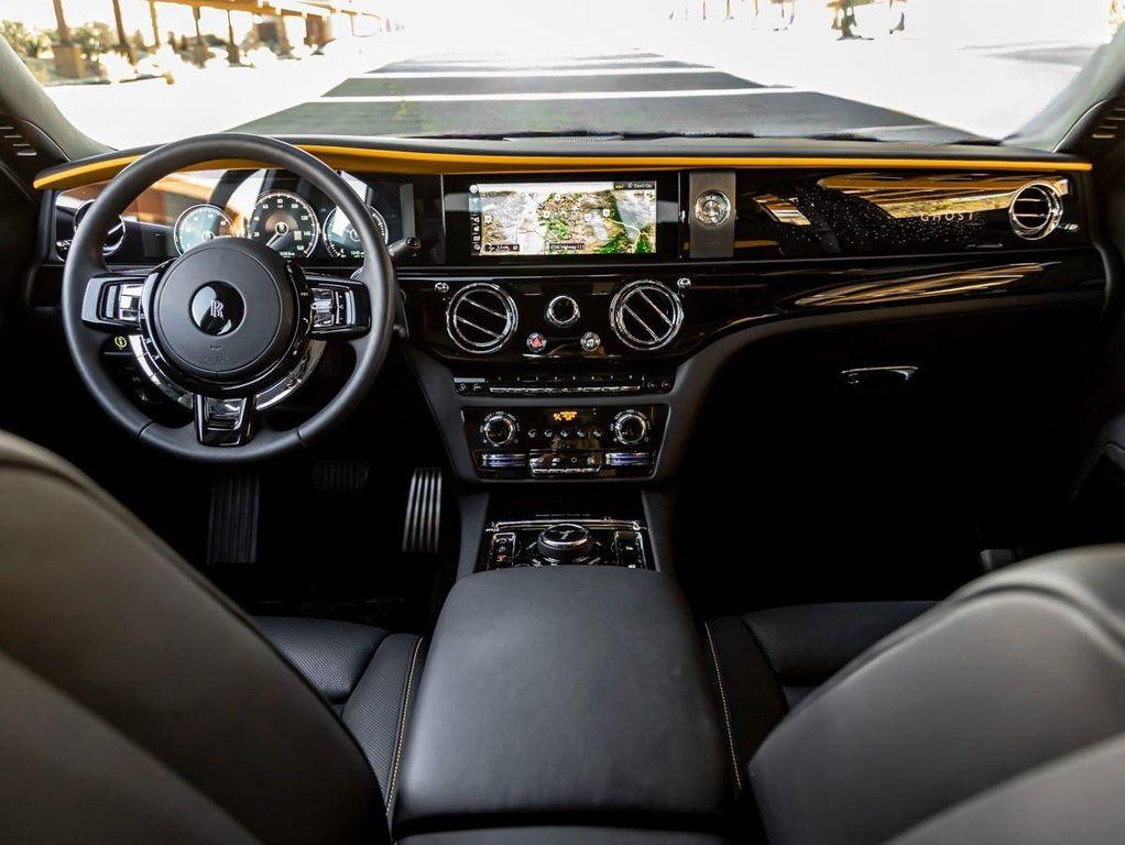 used 2022 Rolls-Royce Ghost car, priced at $259,990