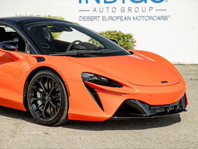 new 2025 McLaren Artura car, priced at $345,118