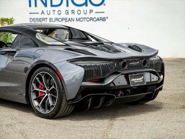 new 2025 McLaren Artura car, priced at $322,508