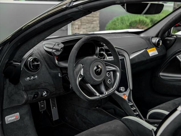 new 2025 McLaren 750S car, priced at $449,870