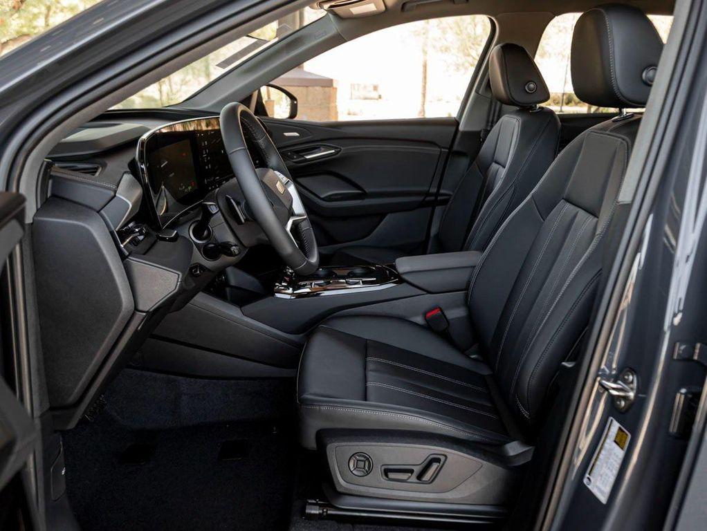 new 2025 Audi Q6 e-tron car, priced at $73,515
