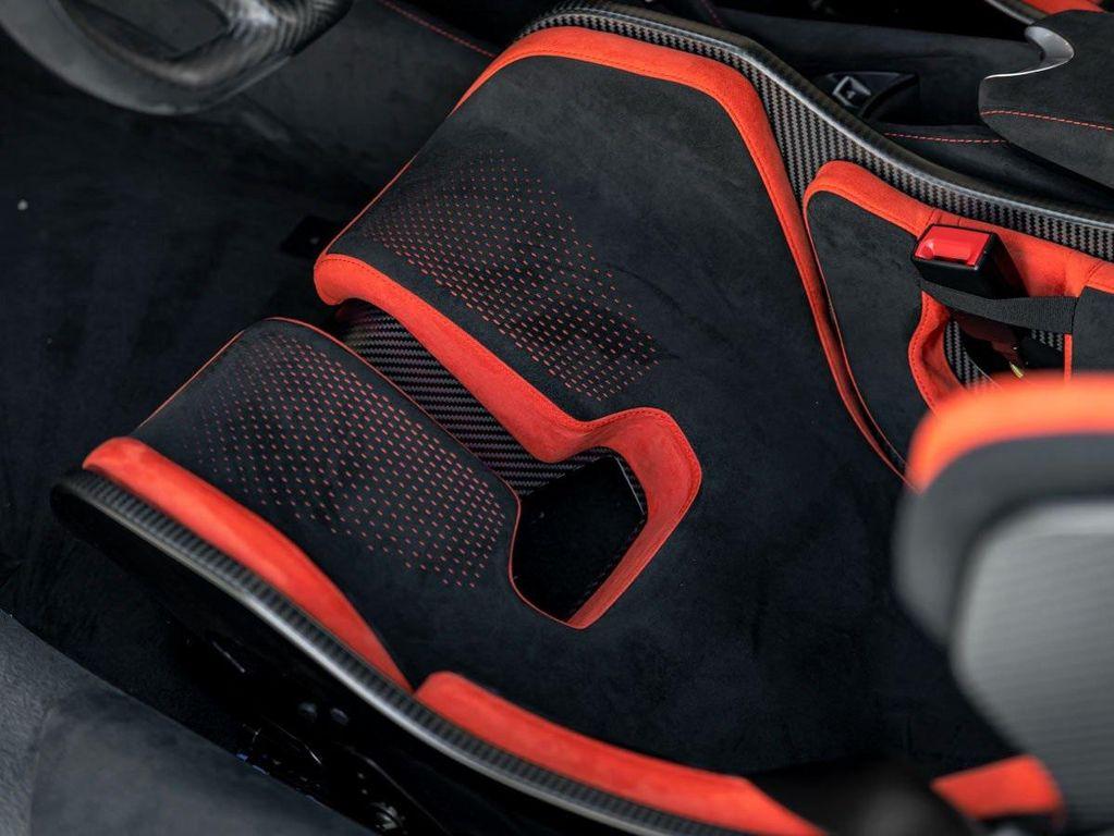 new 2025 McLaren 750S car, priced at $471,000