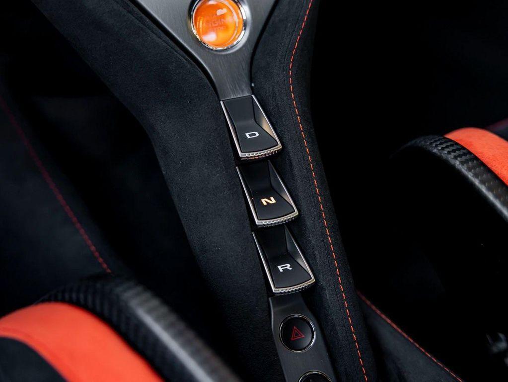 new 2025 McLaren 750S car, priced at $471,000