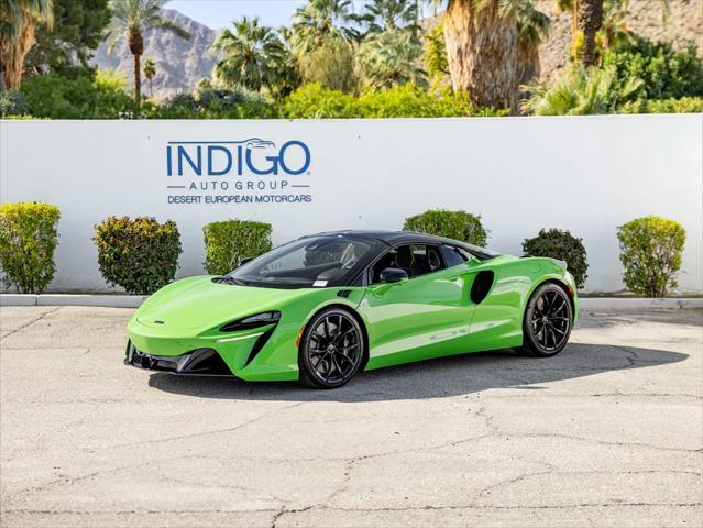 new 2025 McLaren Artura car, priced at $330,208