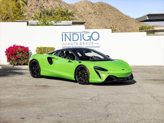 new 2025 McLaren Artura car, priced at $330,208