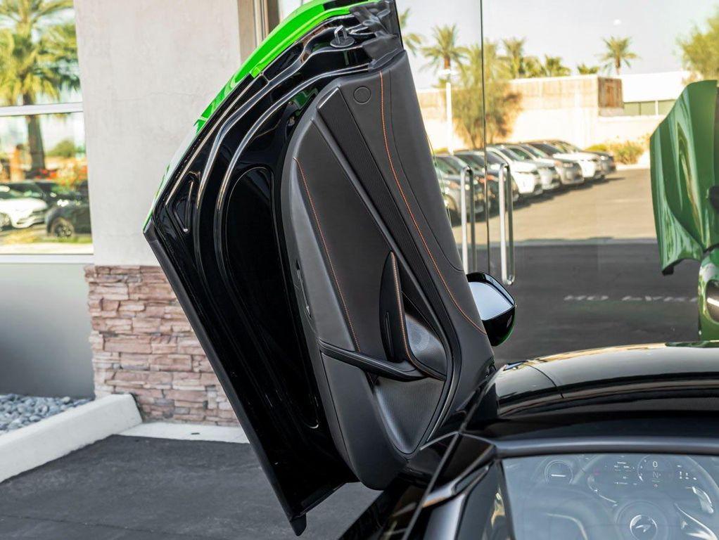 new 2025 McLaren 750S car, priced at $426,090