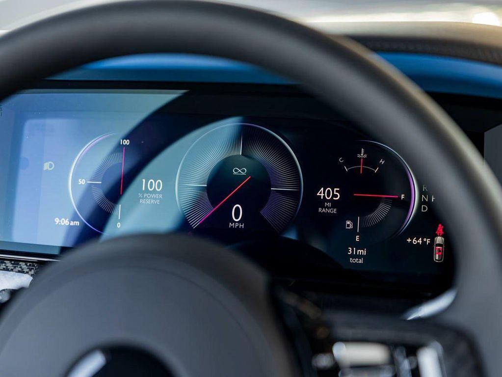 new 2025 Rolls-Royce Cullinan car, priced at $644,100