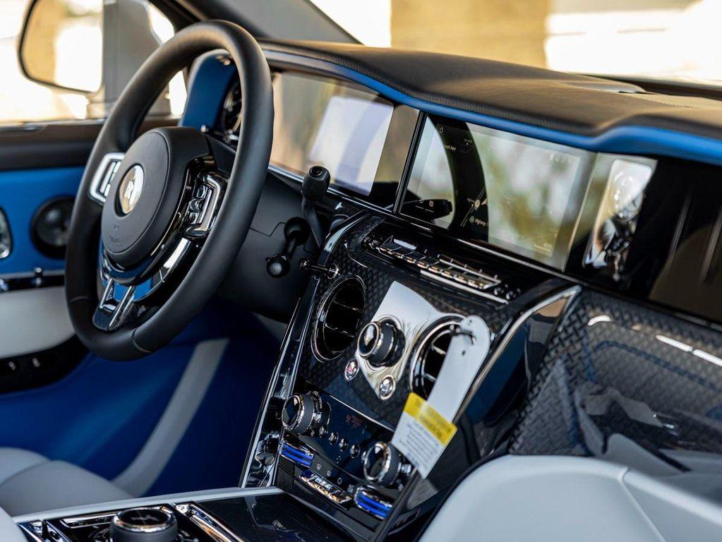 new 2025 Rolls-Royce Cullinan car, priced at $644,100