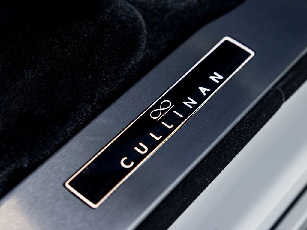 new 2025 Rolls-Royce Cullinan car, priced at $644,100