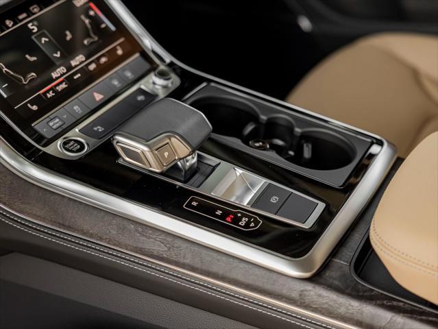 new 2025 Audi Q7 car, priced at $75,160