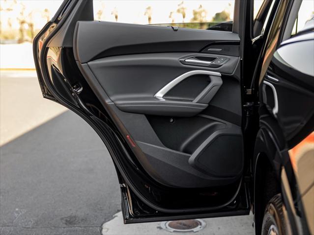 new 2025 Audi Q5 car, priced at $60,960