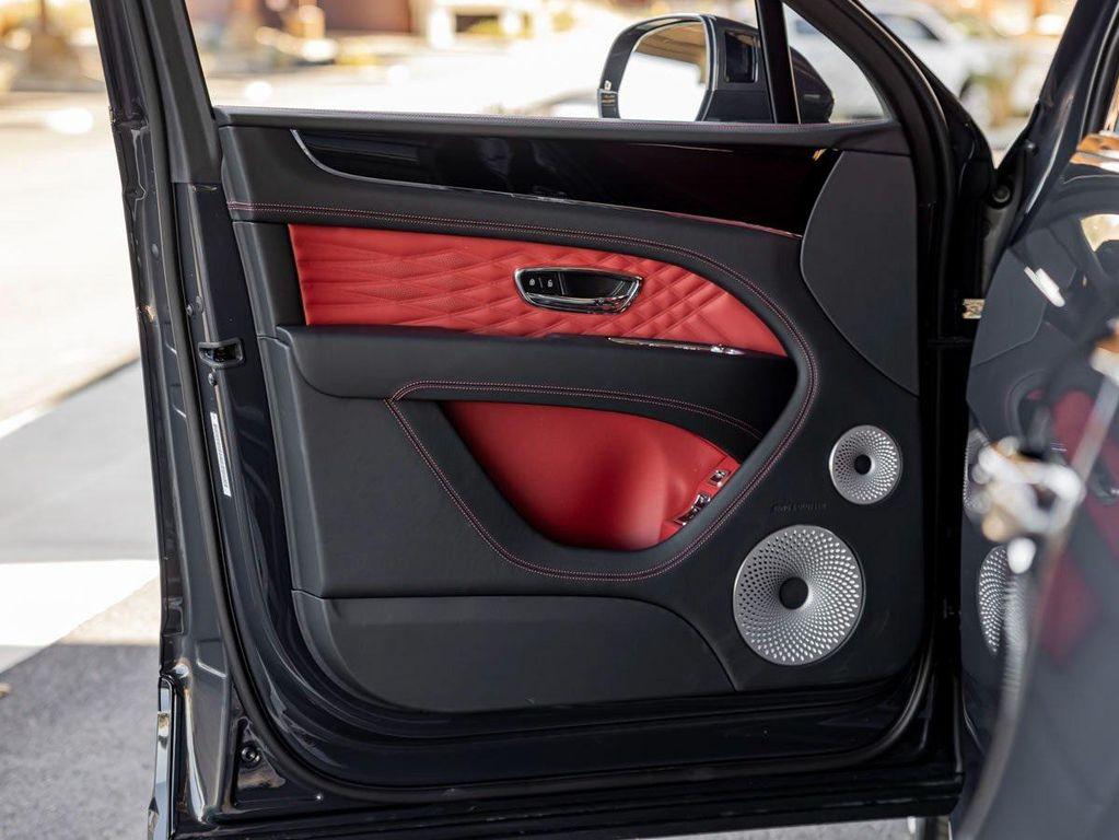 new 2025 Bentley Bentayga car, priced at $287,435