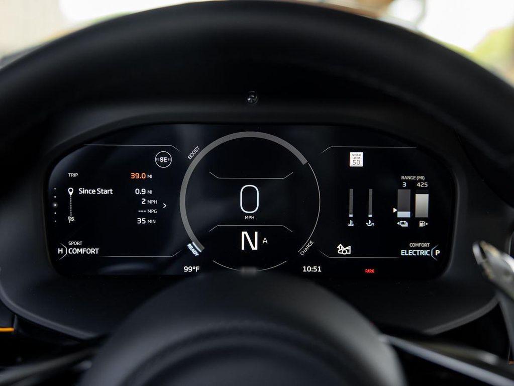 used 2025 McLaren Artura car