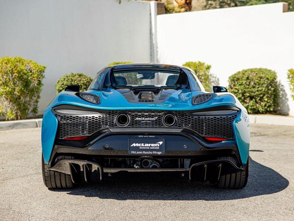 used 2025 McLaren Artura car